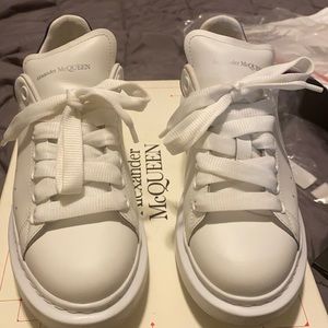 Alexander McQueen Sneakers Women’s 37.5